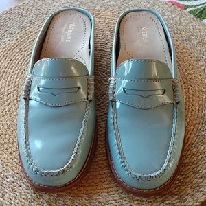 G.H. BASS & CO. PATENT LEATHER MULES WEEJUNS - 6